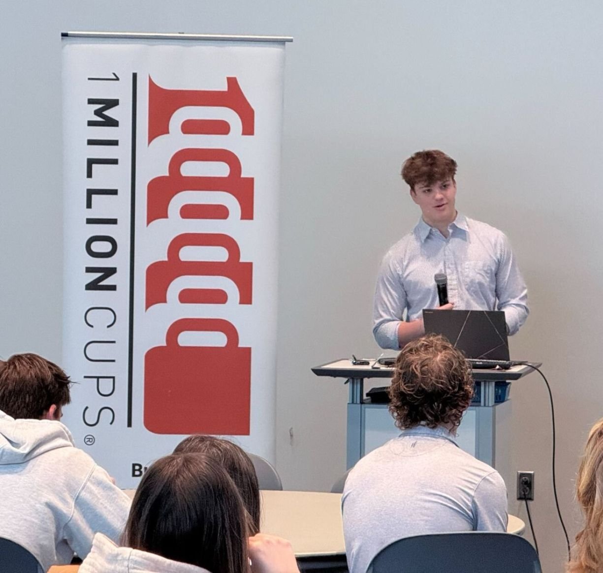 Pieter presenting SiteLift at 1 Million Cups in Des Moines.
